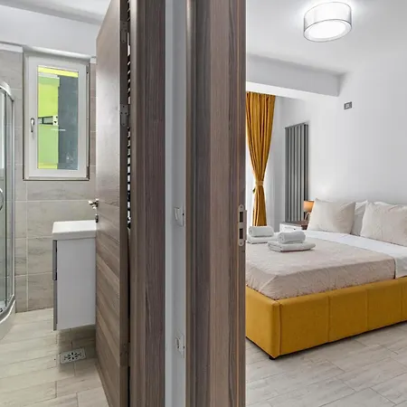 Maeve - Pool & 아파트 Năvodari