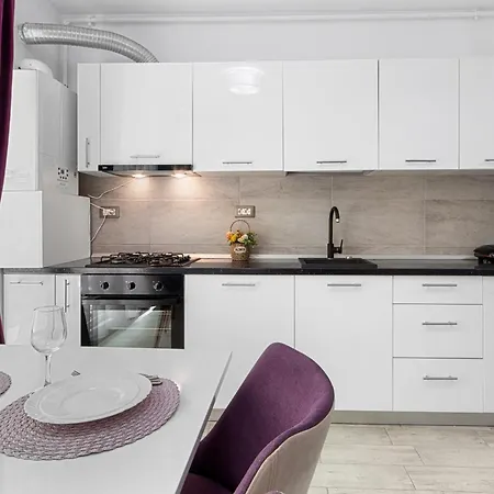 Maeve - Pool & Апартаменты