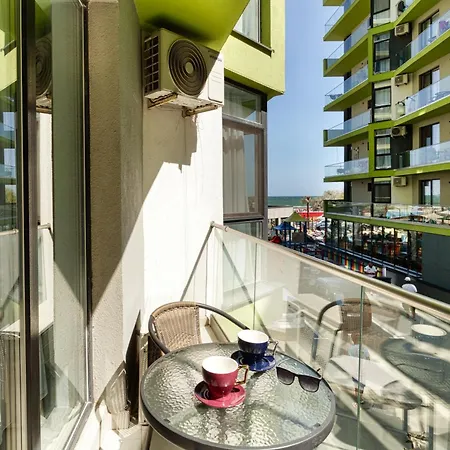 Апартаменты Maeve - Pool &