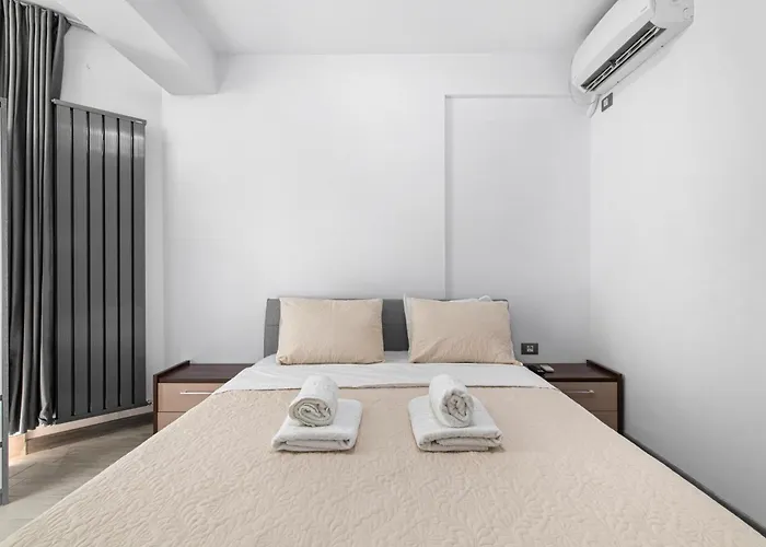 Apartman Maeve - Pool & *