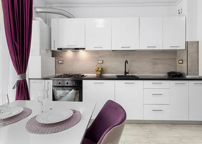 Maeve - Pool & Apartman