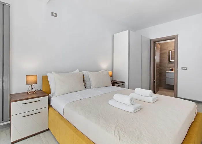 Apartman Maeve - Pool &