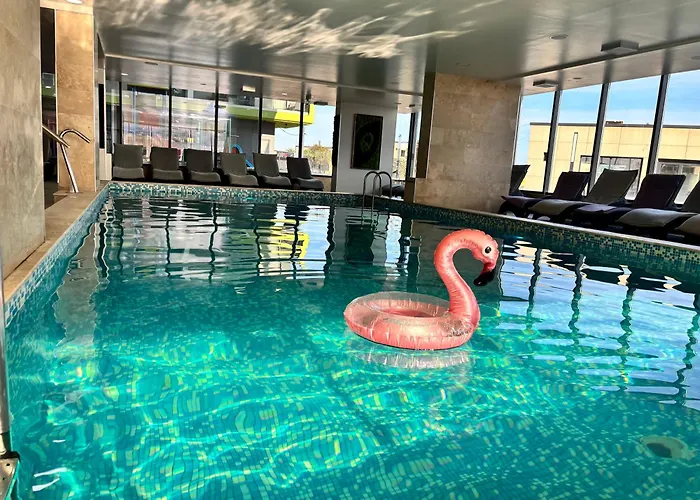 Maeve - Pool & Apartman *